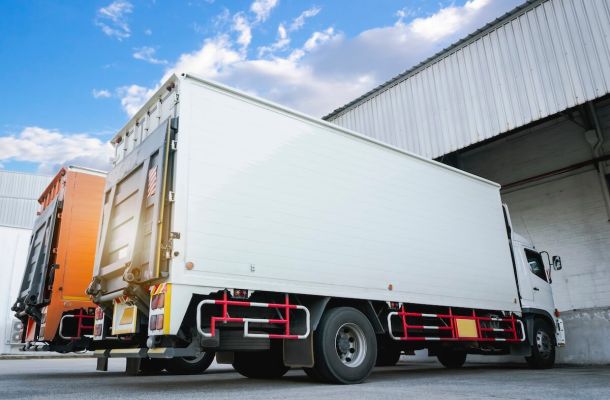 Noleggio camion Medicina: ampia scelta e professionalità